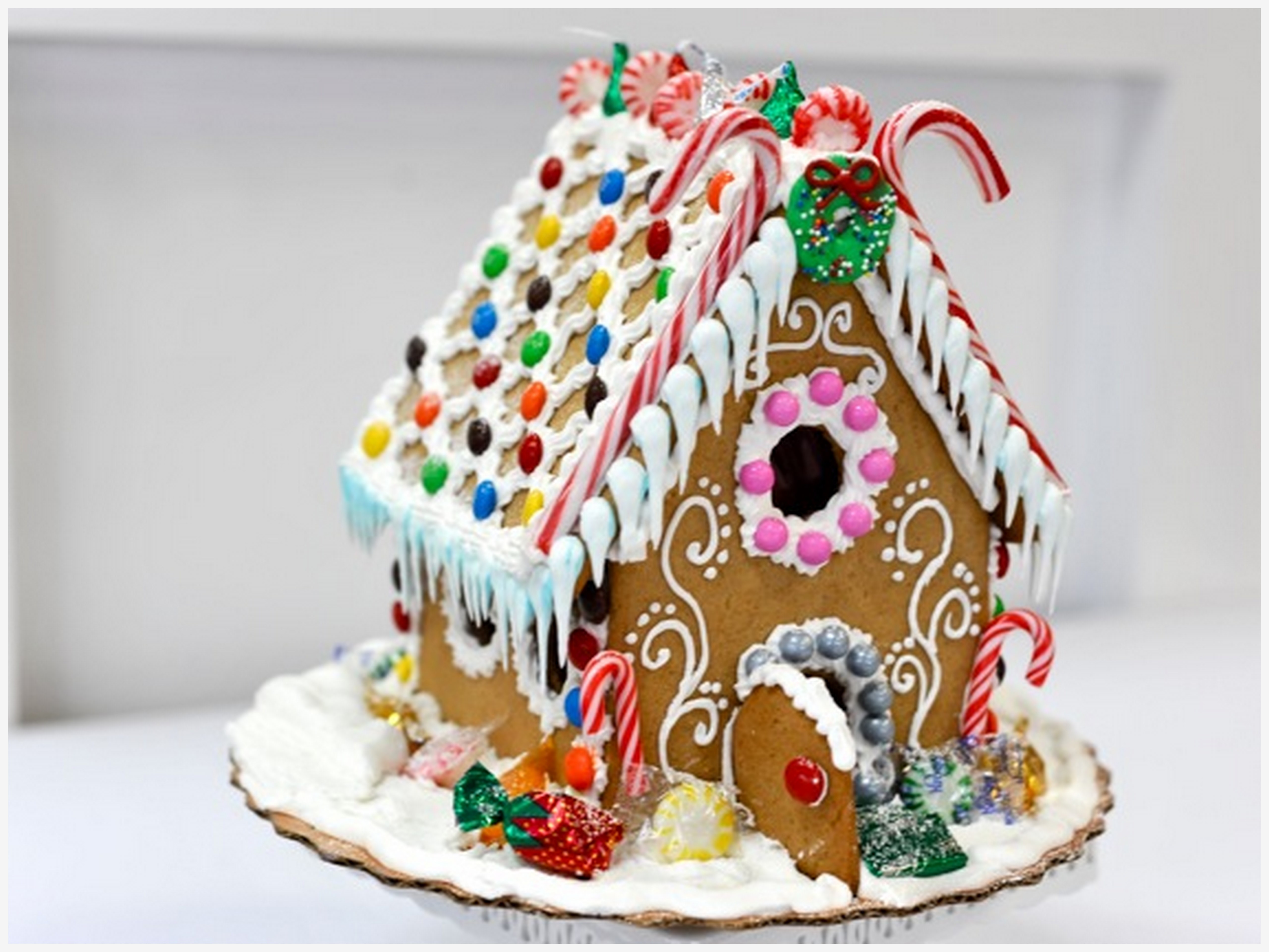 Basic Gingerbread House Ideas